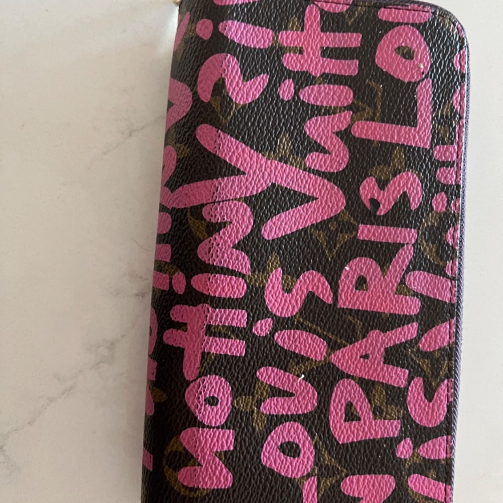 Wallet - Picture 3 of 6